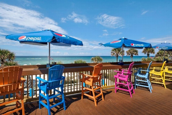 Ramada by Wyndham Panama City Beach / Beachfront image 1