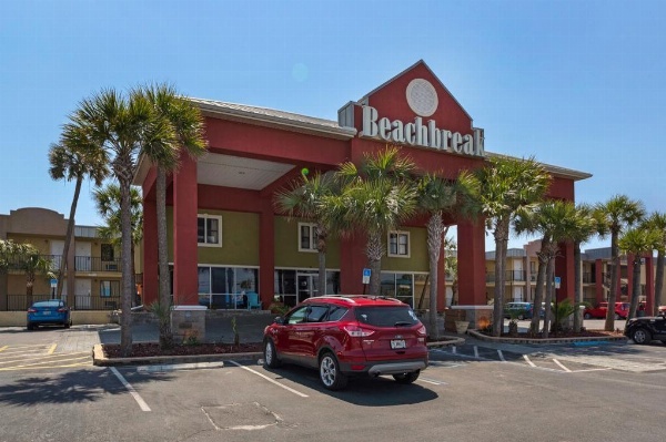 Ramada by Wyndham Panama City Beach / Beachfront image 12