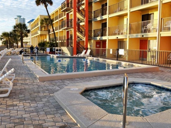Ramada by Wyndham Panama City Beach / Beachfront image 21